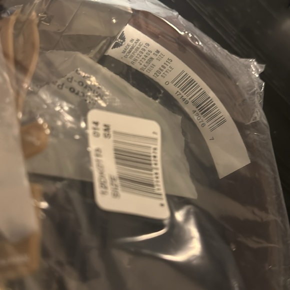 Reversible, dockers, kids belt, size small - Picture 4 of 4